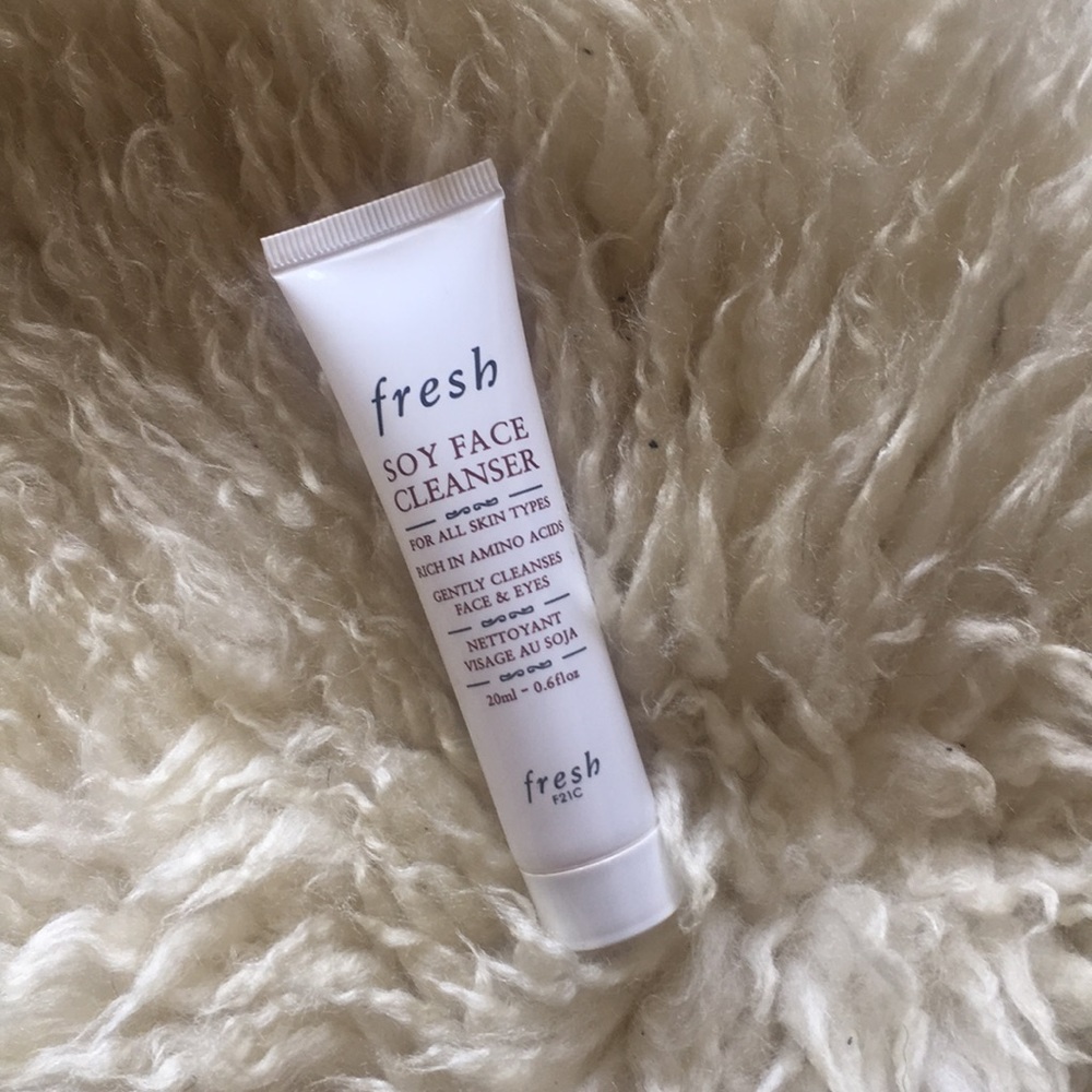 fresh: Soy Face Cleanser
